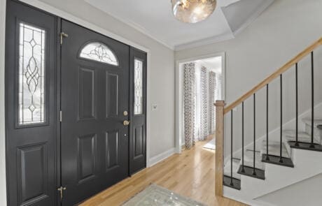 155dr Hallway Stairs Facing Dining Room