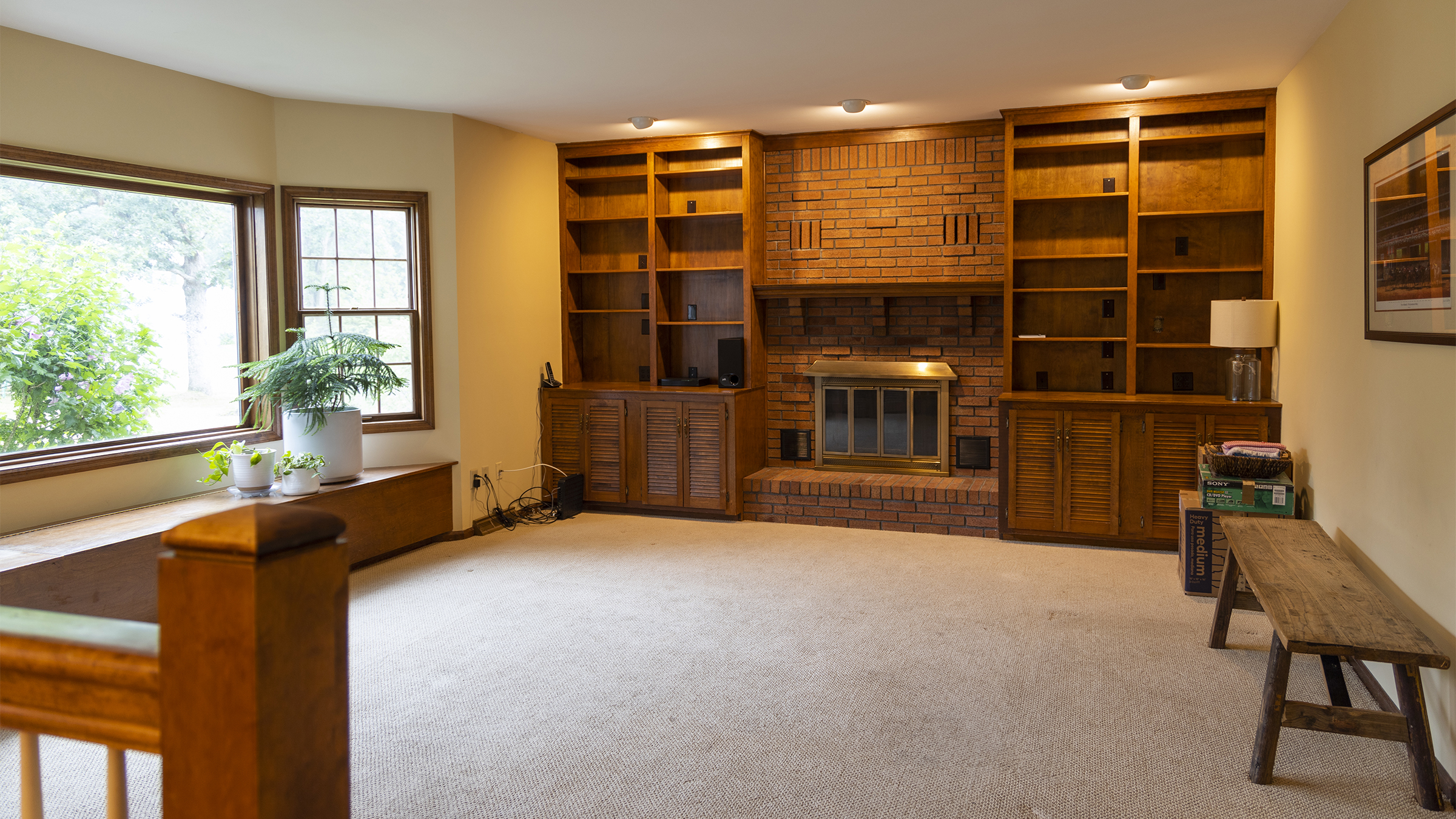 155dr Living Room Before