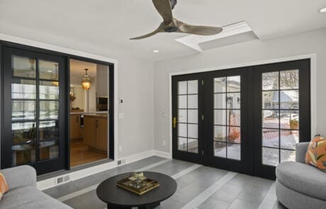 155dr Sun Room Facing Kitchen