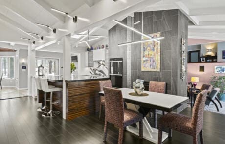 2bd Kitchen Facing Fireplace Scaled