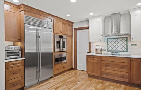 17pa Kitchen Built In Refrigerator And Oven