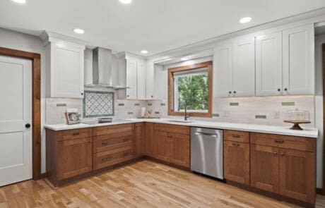 17pa Kitchen Facing Range And Sink