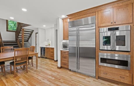 17pa Kitchen Facing Stairs