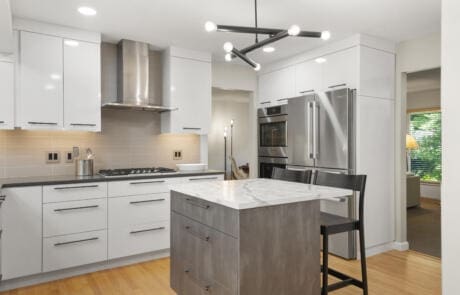 210wr Kitchen Facing Island Refrigerator Range And Oven