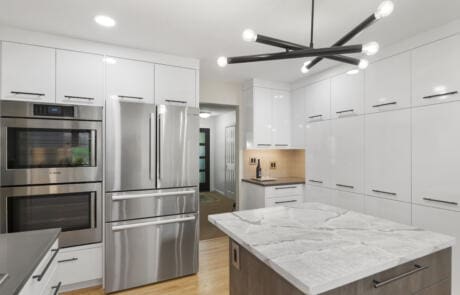 210wr Kitchen Facing Oven Refrigerator And Cabinets