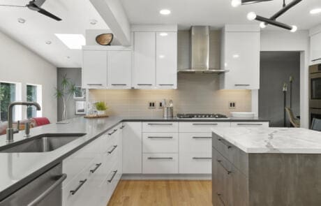 210wr Kitchen Facing Range