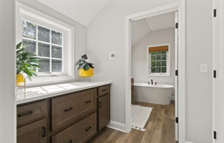 56dp Laundry Room Facing Bathroom 56dp Laundry Room Facing Bathroom