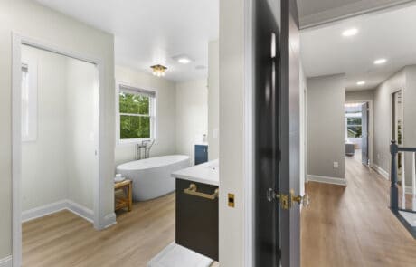 16hl Primary Bathroom Hallway View