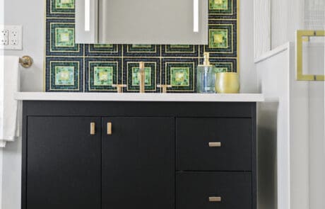 16hl Primary Bathroom Tile Under Vanity