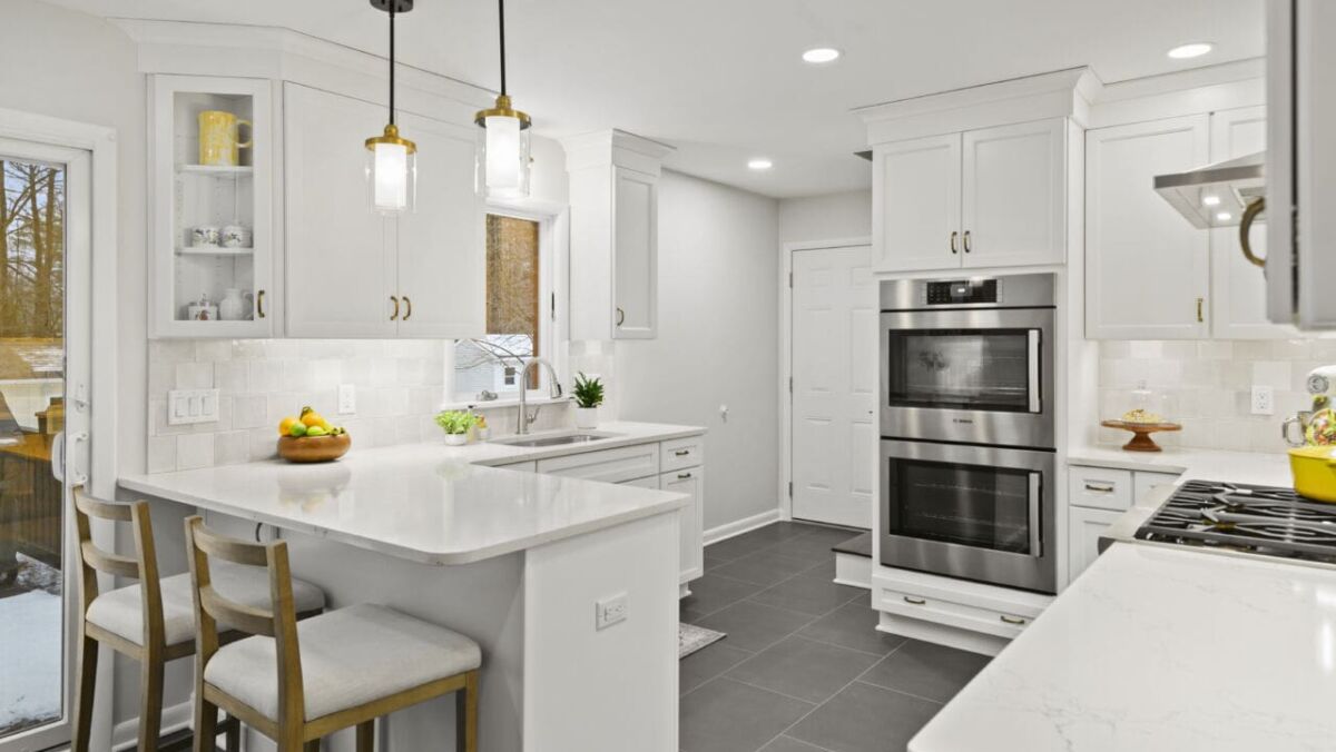 Kitchen Remodel that Maximizes Space - Quality Design & Remodel