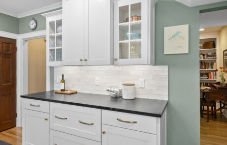 95BR – Kitchen – Cabinets