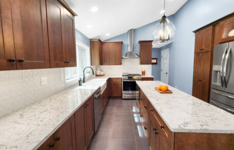 174HD – Kitchen – Sink, Floor, and Island