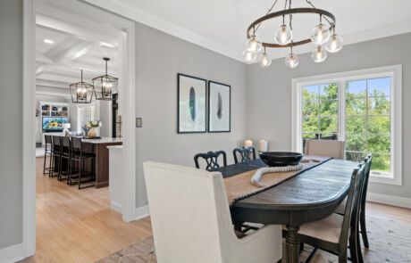 513WC – Dining Room – Full View Facing Kitchen