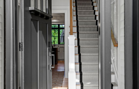 513WC – Foyer Entryway – View from Outside