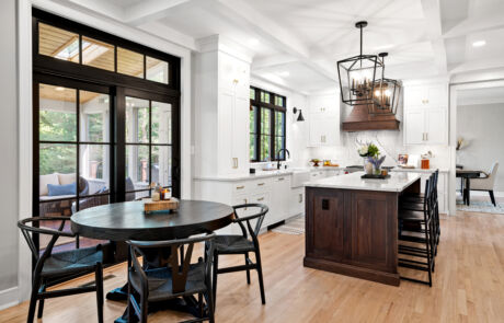 513WC – Kitchen – Full View with Doors to Sunroom