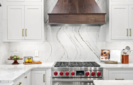 513WC – Kitchen – Range, Hood, and Large Backsplash