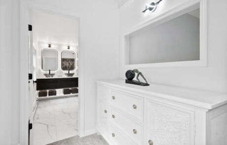 622OCR – Bathroom – Entrance