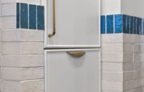 155DR – Hall Bathroom – Linen Closet