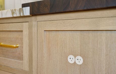 1CC – Kitchen – Outlets