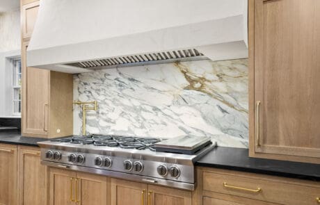 1CC – Kitchen – Range, Hood, and Backsplash